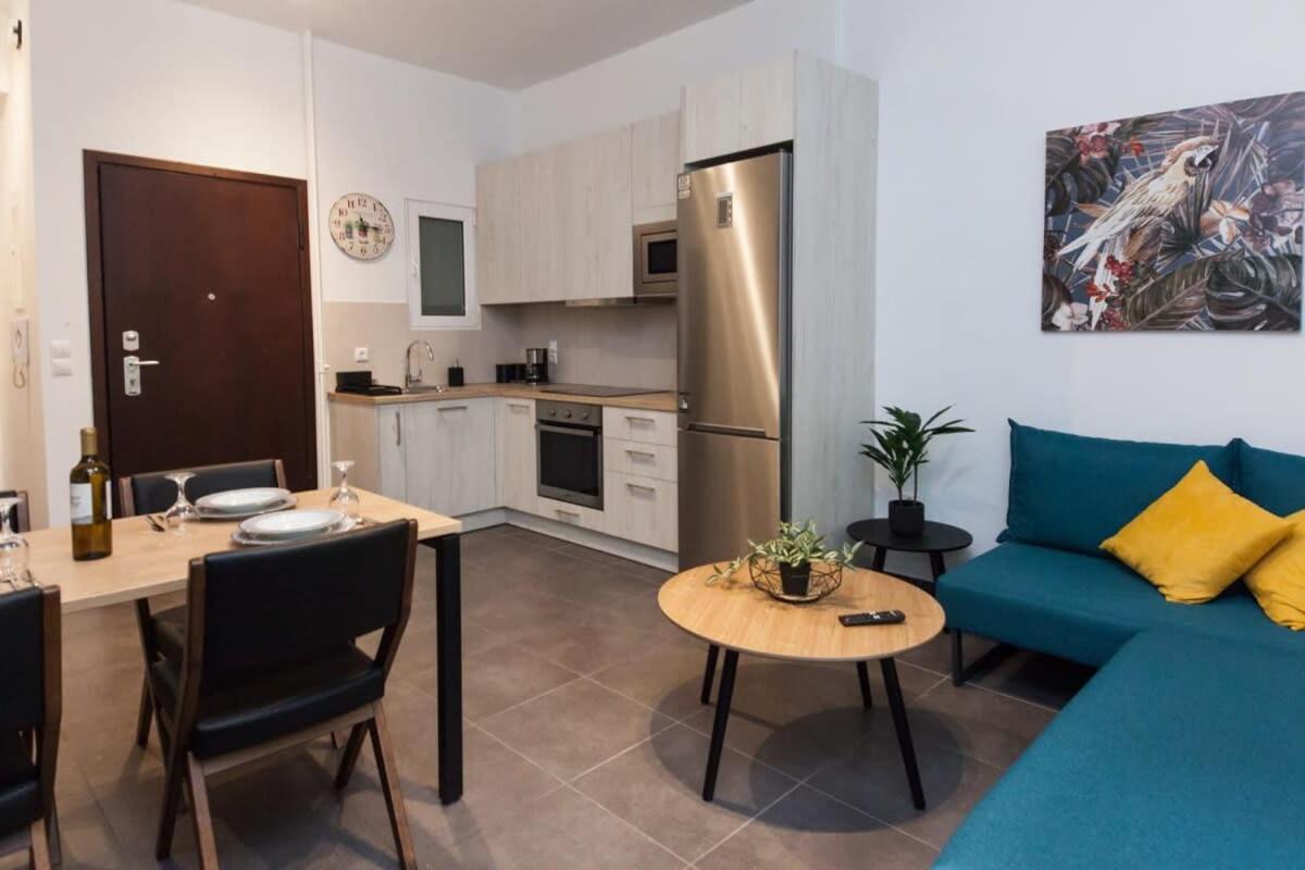 Elegant Urban Escape 1 Bd Apt In Kolonaki Atenas Exterior foto